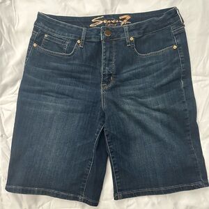 Women’s size 14 Seven7 Jean shorts (Bermuda) LIKE NEW